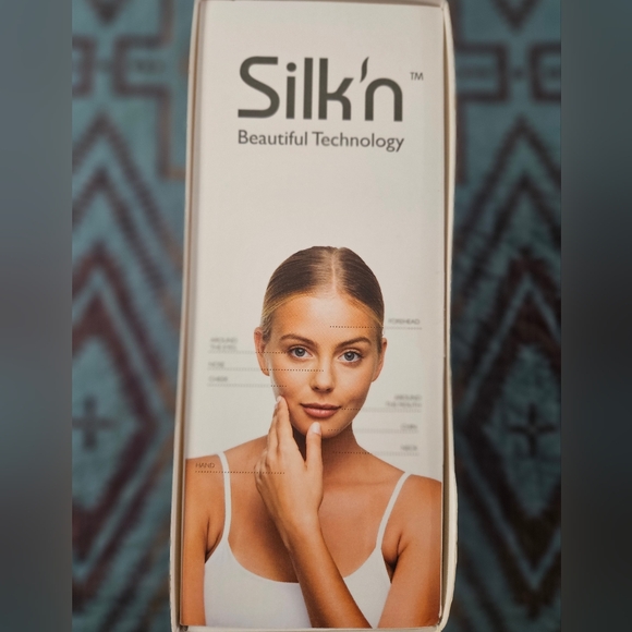 New Silk'n Reveal Diamond Microderm Wand - Picture 2 of 5